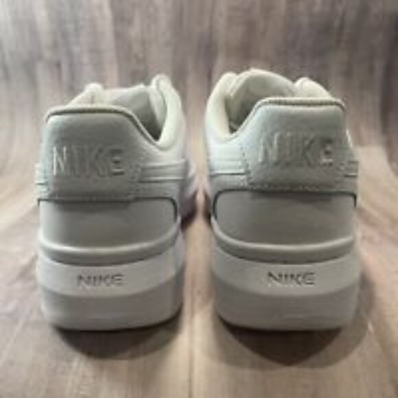 WOMEN'S NIKE COURT VISION ALTA Size 10 LEATHER PLATFORM WHITE DM0113-100 - Picture 4 of 9